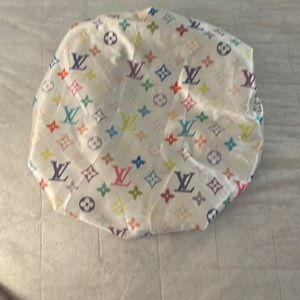 LV bonnet